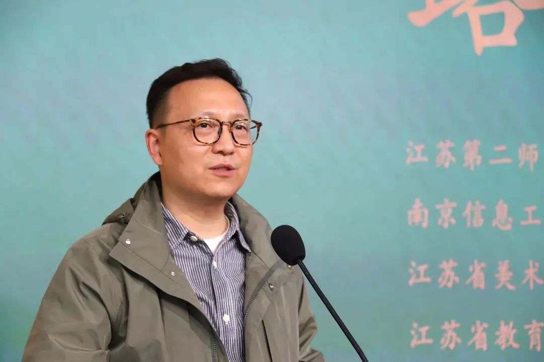 和平、和睦、和谐·共建美好世界——和平主题海报精品展在滨海县正式开幕